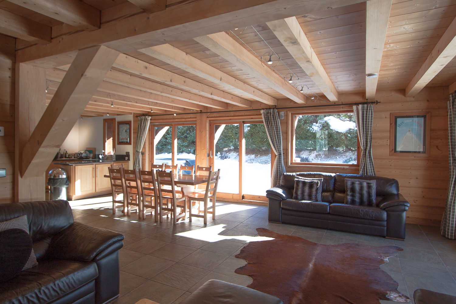 Grand espace de vie dans chalet à vendre à chamonix Grand espace de vie dans chalet à vendre à chamonix