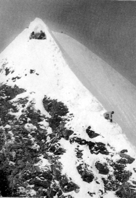 Aiguille des Drus en noir et blanc